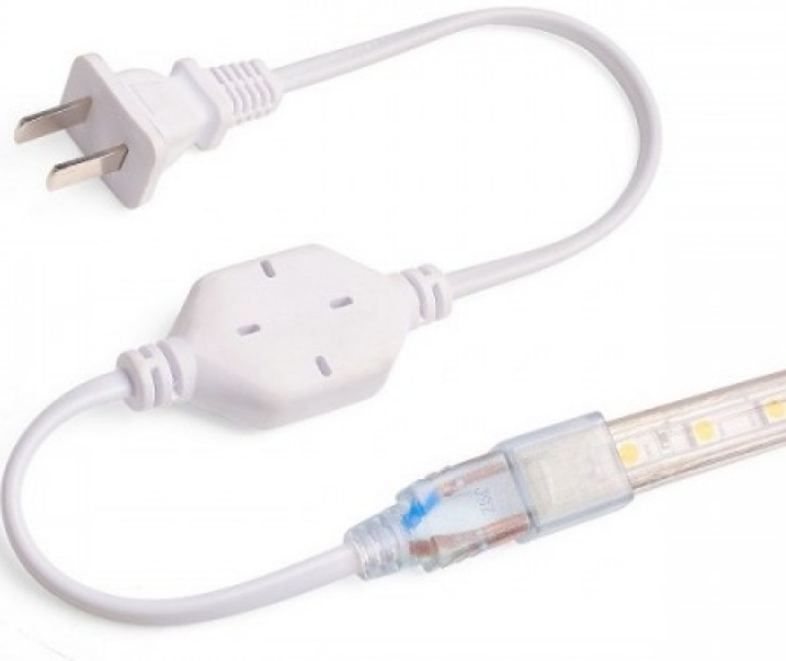 Rắc cắm dây đèn led
